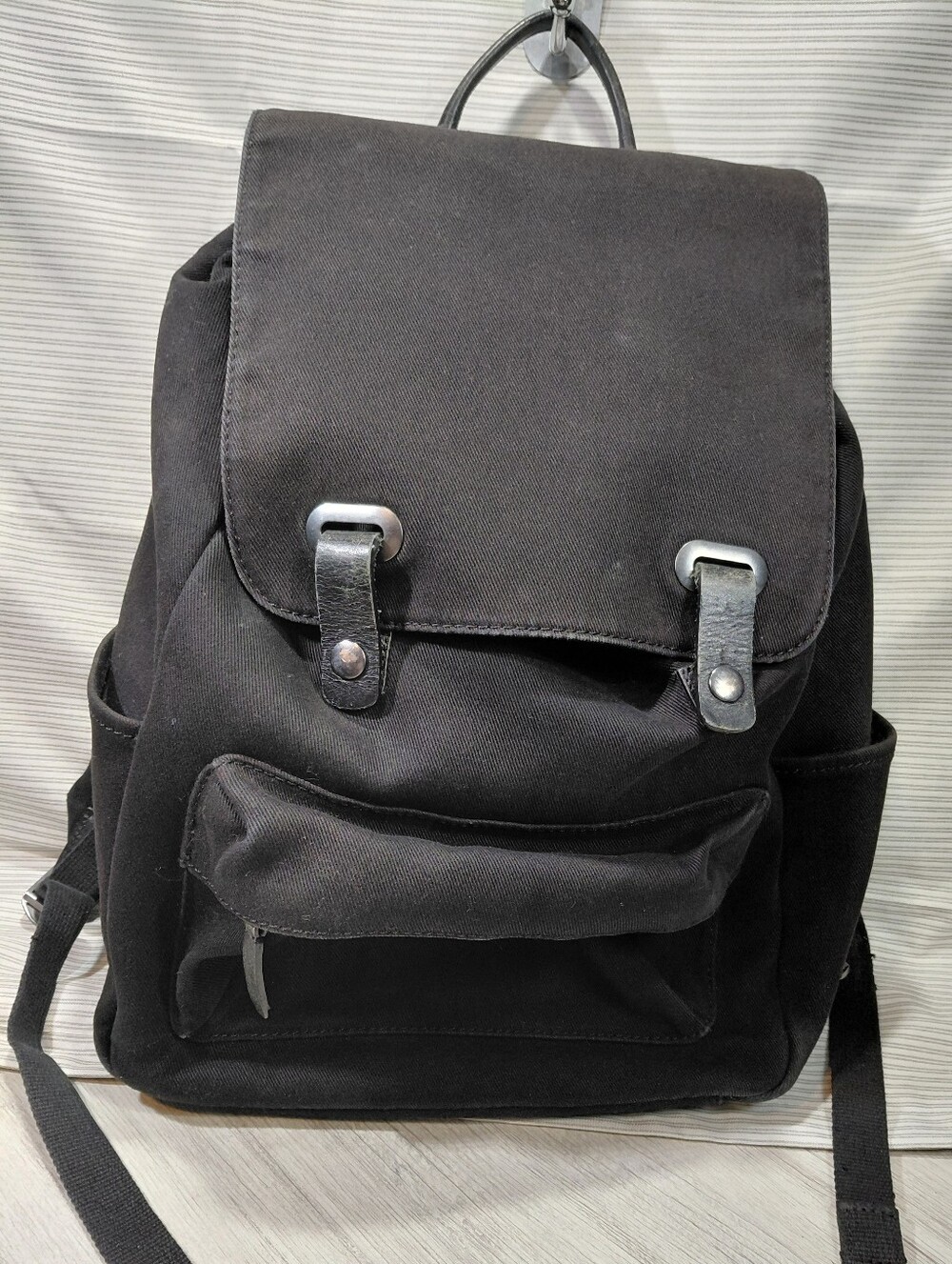 Everlane Classic Black Canvas & Leather Trim Backpack - Daily Carry 17"×14×7